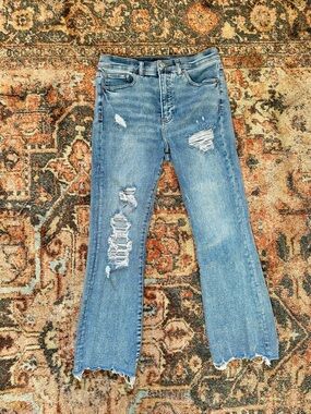 Express Women’s Light Blue Distressed Cropped Jeans